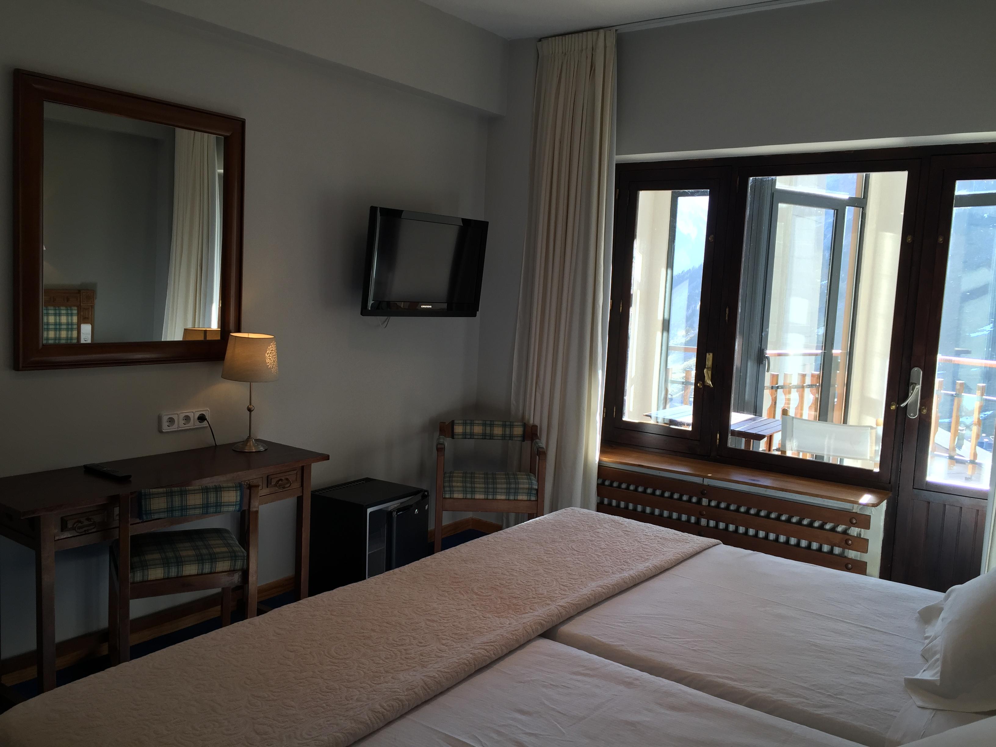 Hotel Edelweiss Candanchu Luaran gambar