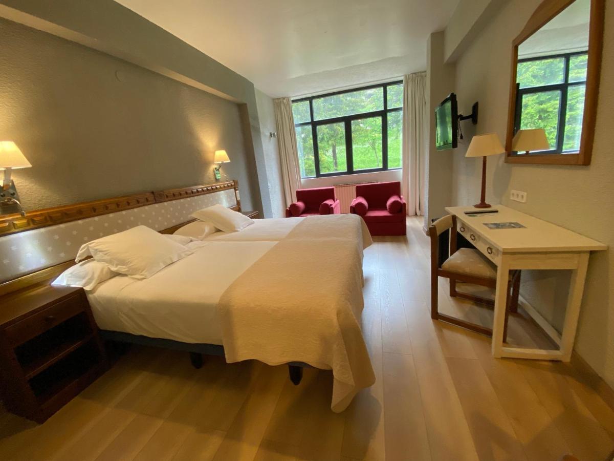 Hotel Edelweiss Candanchu Luaran gambar